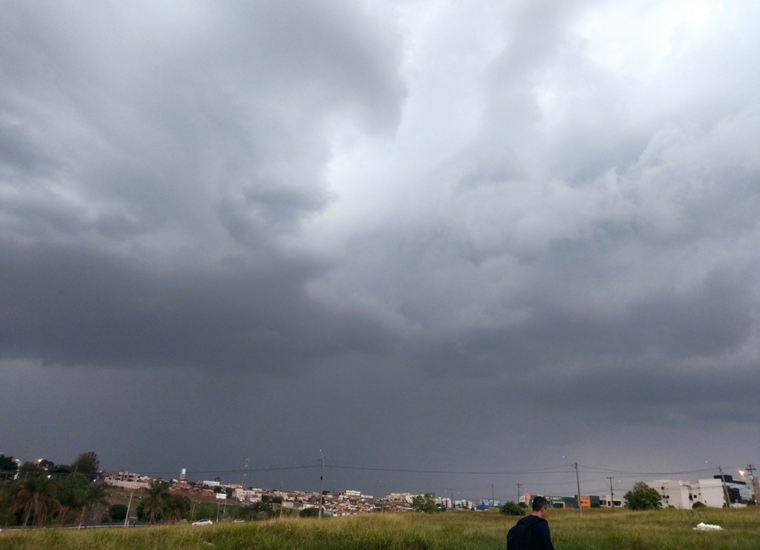 Em Franca, nesta sexta, clima segue nublado e com grande possibilidade de chuva
