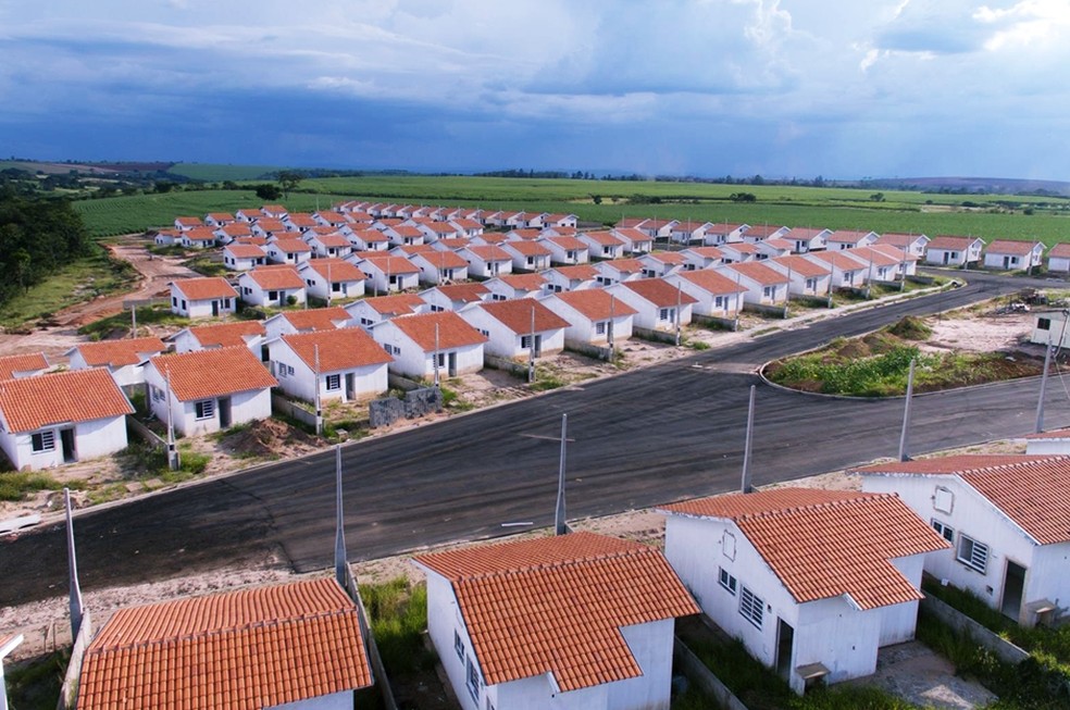 Presidente da CDHU entrega mais 38 casas para população de São Joaquim da Barra