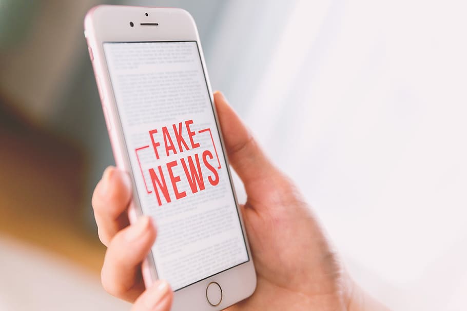 Por que tantas pessoas acreditam em ‘fake news’ e mentiras? A culpa é do cérebro!