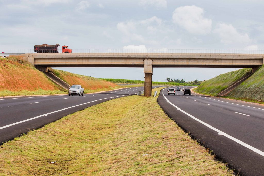Feriadão prolongado: mais de 120 mil carros deverão passar pela Cândido Portinari