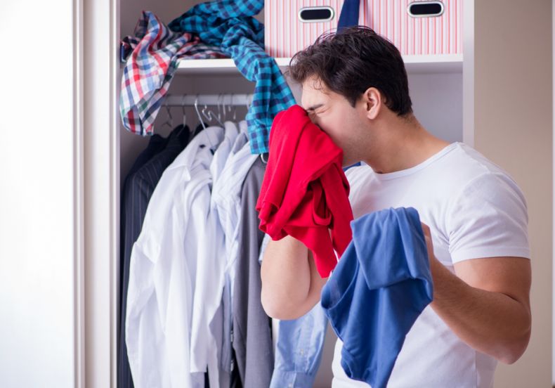 Cheiro de mofo no guarda-roupas? Veja aqui como conseguir resolver o problema!