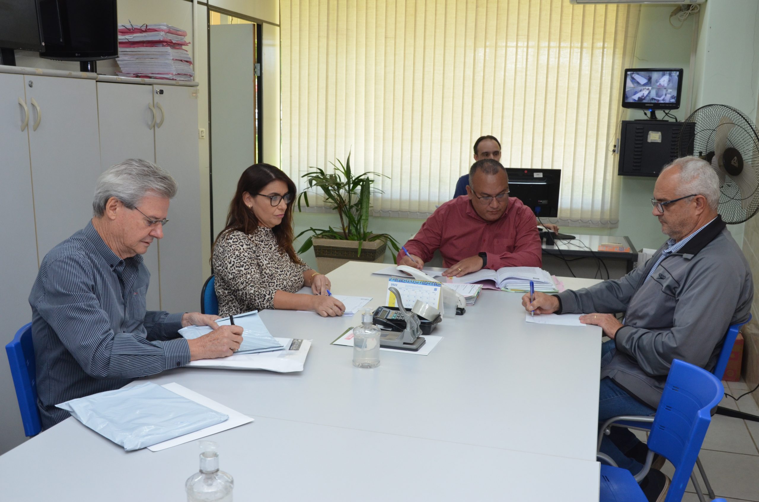 Duas empresas participam da licitação para asfaltamento de ruas em Franca