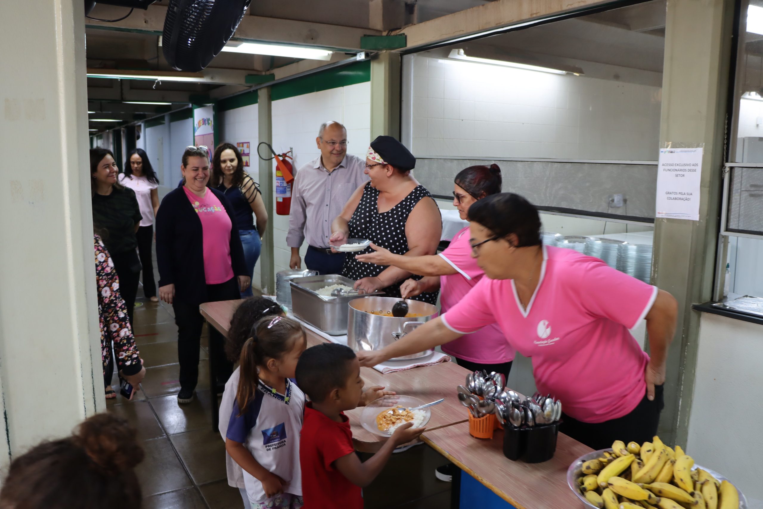 Prefeitura de Franca diversifica cardápios da merenda escolar e promove concurso
