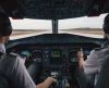 Não é filme: Piloto passa mal durante voo e passageiro ajuda a pousar avião lotado - Jornal da Franca
