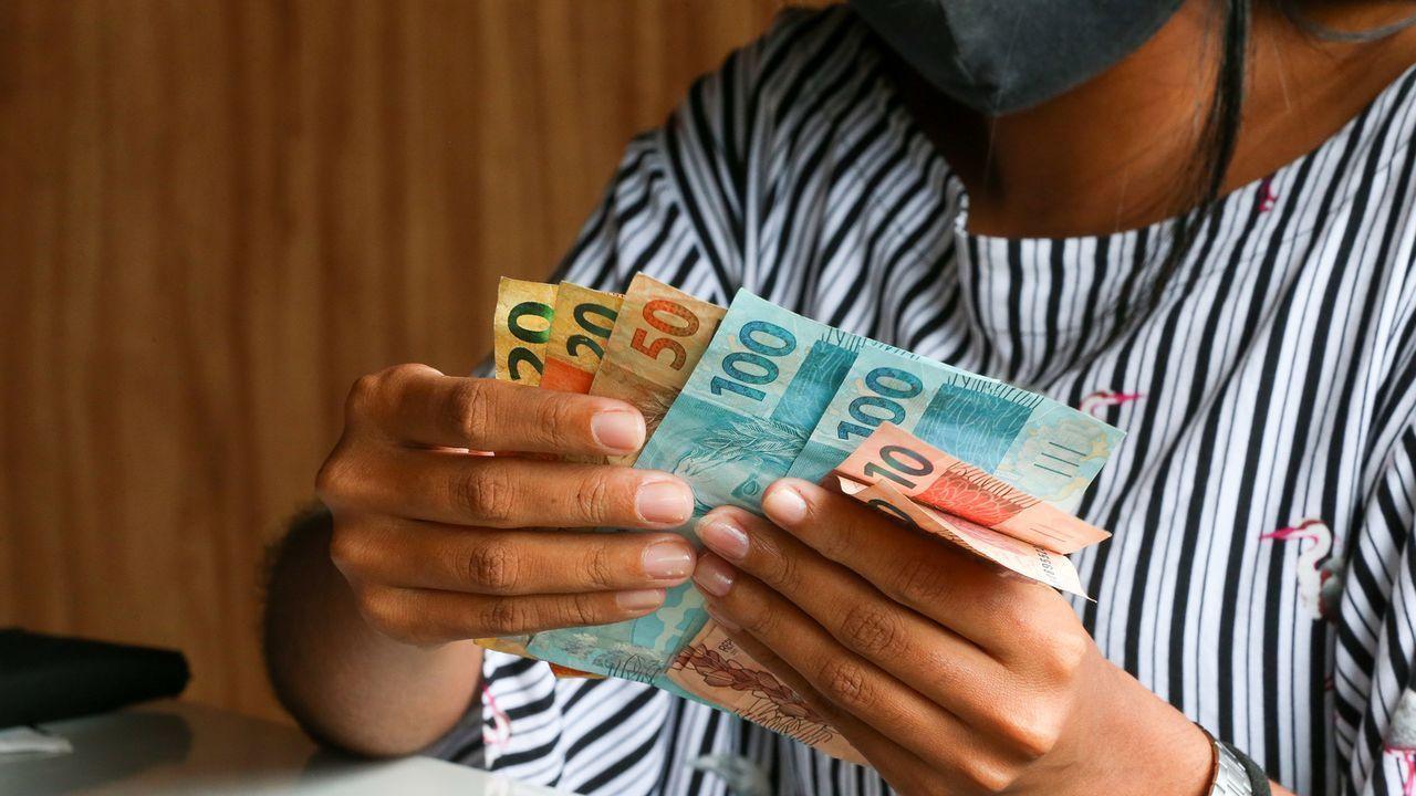 13º salário: veja data de pagamento da primeira parcela, como calcular e mais