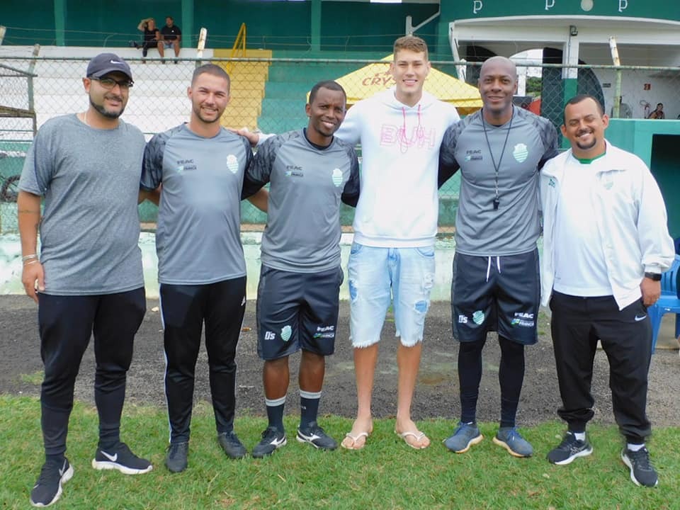 Zagueiro do Corinthians, Alemão volta às origens e visita jogadores da Francana
