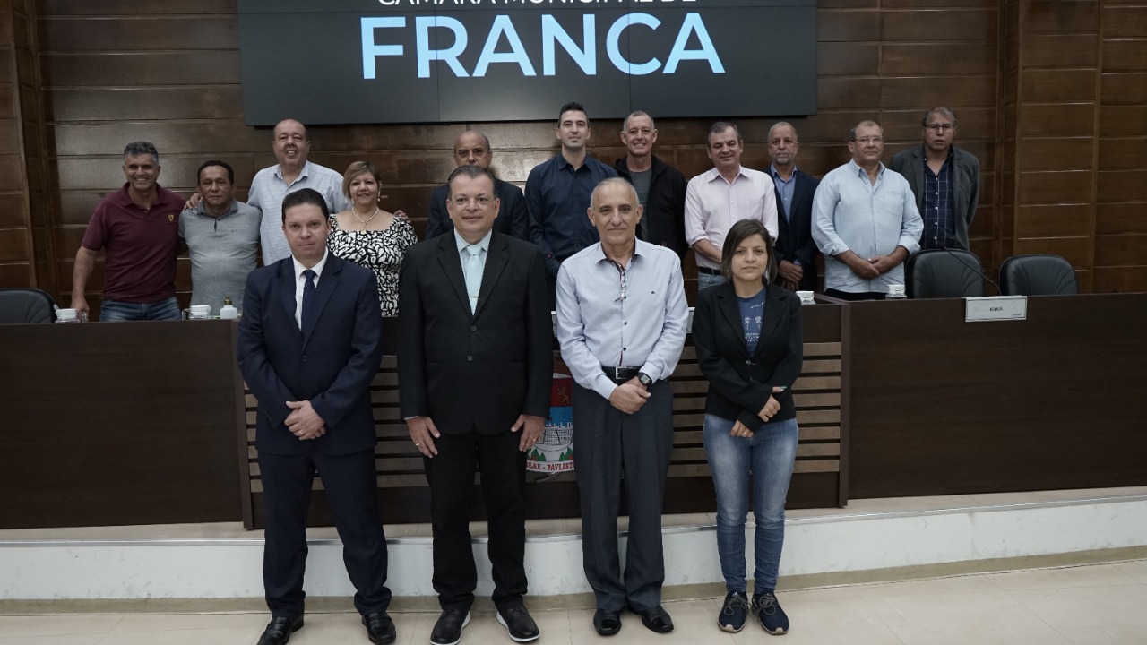 Mesa Diretora eleita toma posse na Câmara e comandará trabalhos legislativos