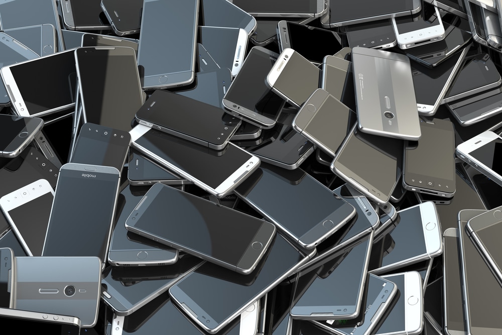 Trocar celular a cada 2 anos tem alto custo ambiental, veja como diminuir impactos