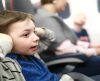 Saiba como evitar dor de ouvido aguda em crianças nas viagens de avião - Jornal da Franca