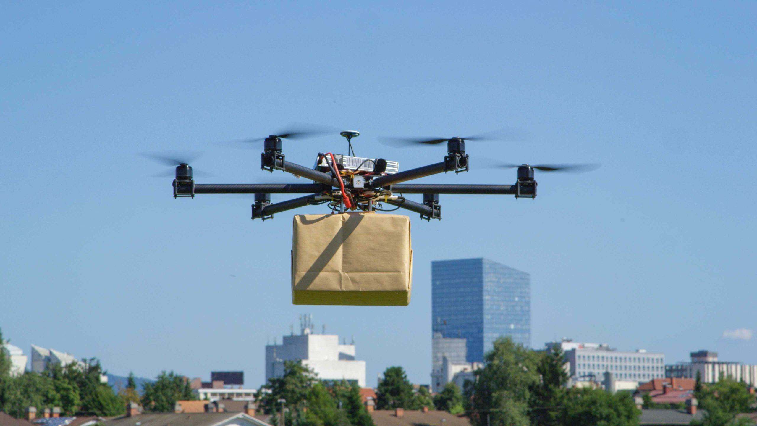 Grande varejista começa a fazer entregas por drones, com prazo de 30 minutos