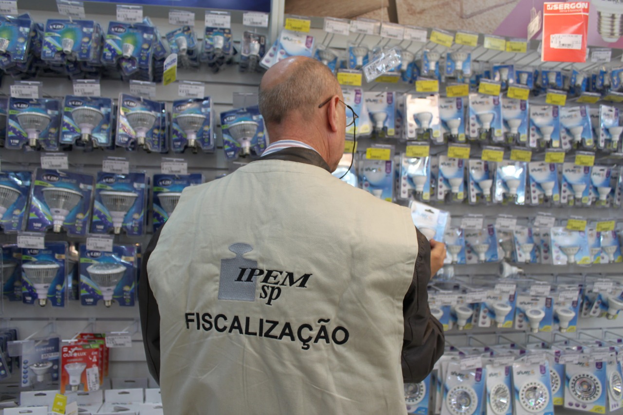 Operação “Papai Noel” do Ipem-SP autua 13% dos estabelecimentos fiscalizados