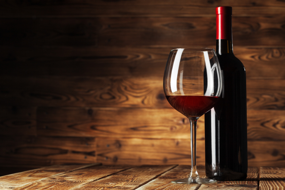 Será que uma taça de vinho por dia faz bem à saúde? O que diz um cardiologista