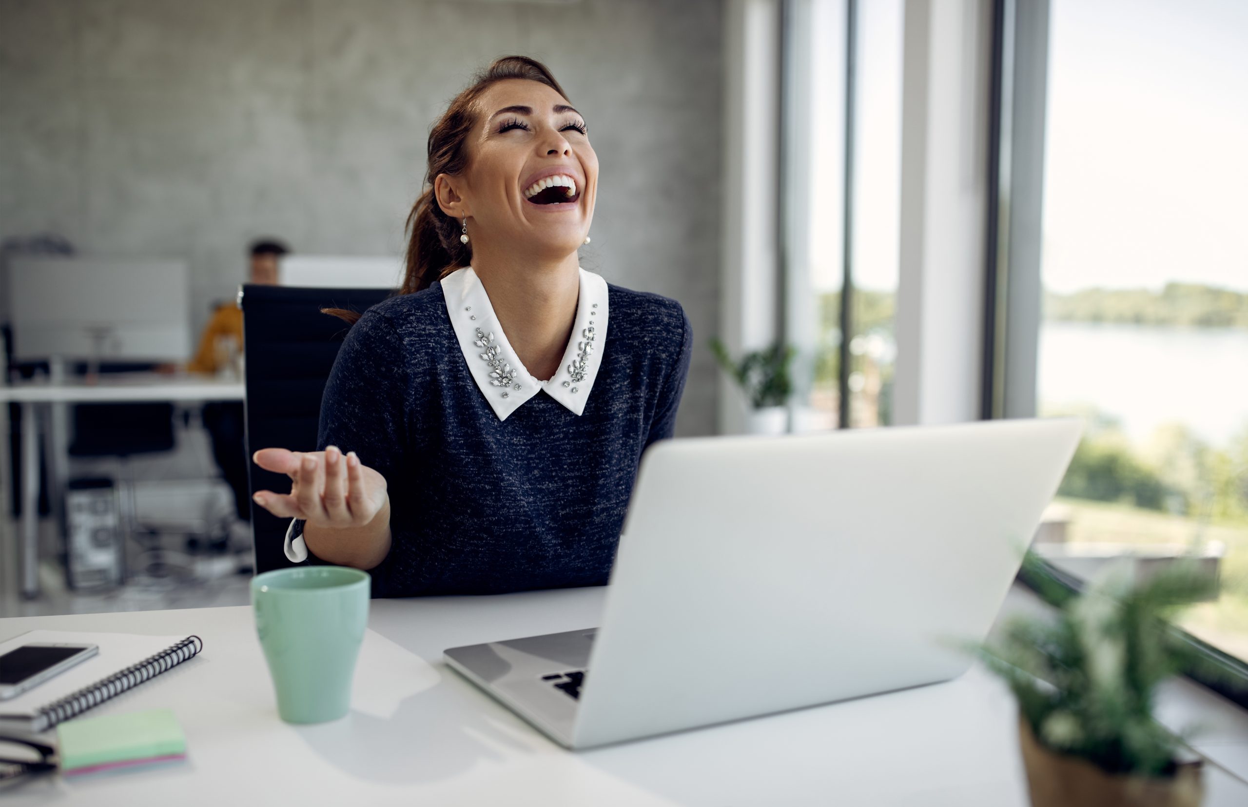Quer ser mais produtivo no trabalho em 2023? Aposte nestes 3 hábitos matinais!