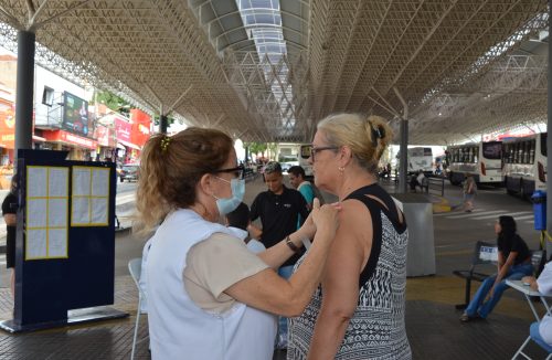 Vacinação itinerante contra covid estará no centro de Franca a partir desta 2ª feira - Jornal da Franca