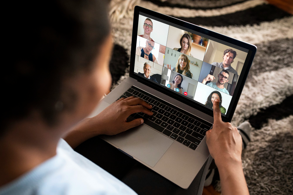 Novo recurso do Skype traduz a voz dos usuários em tempo real com uso de IA