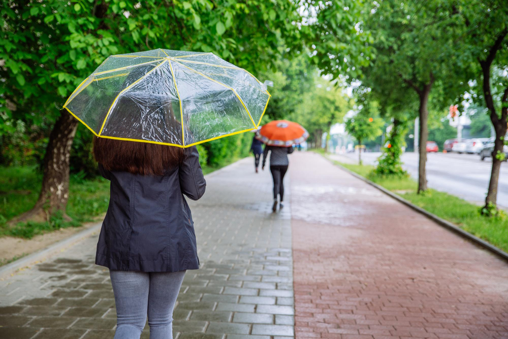 Atenção ao sair de casa: previsão para a quinta (29) e sexta (30) é de muita chuva