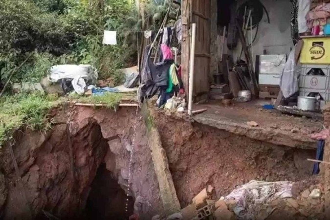Casa estava em cima de uma mina de ouro e ninguém sabia. Até desabar com as chuvas