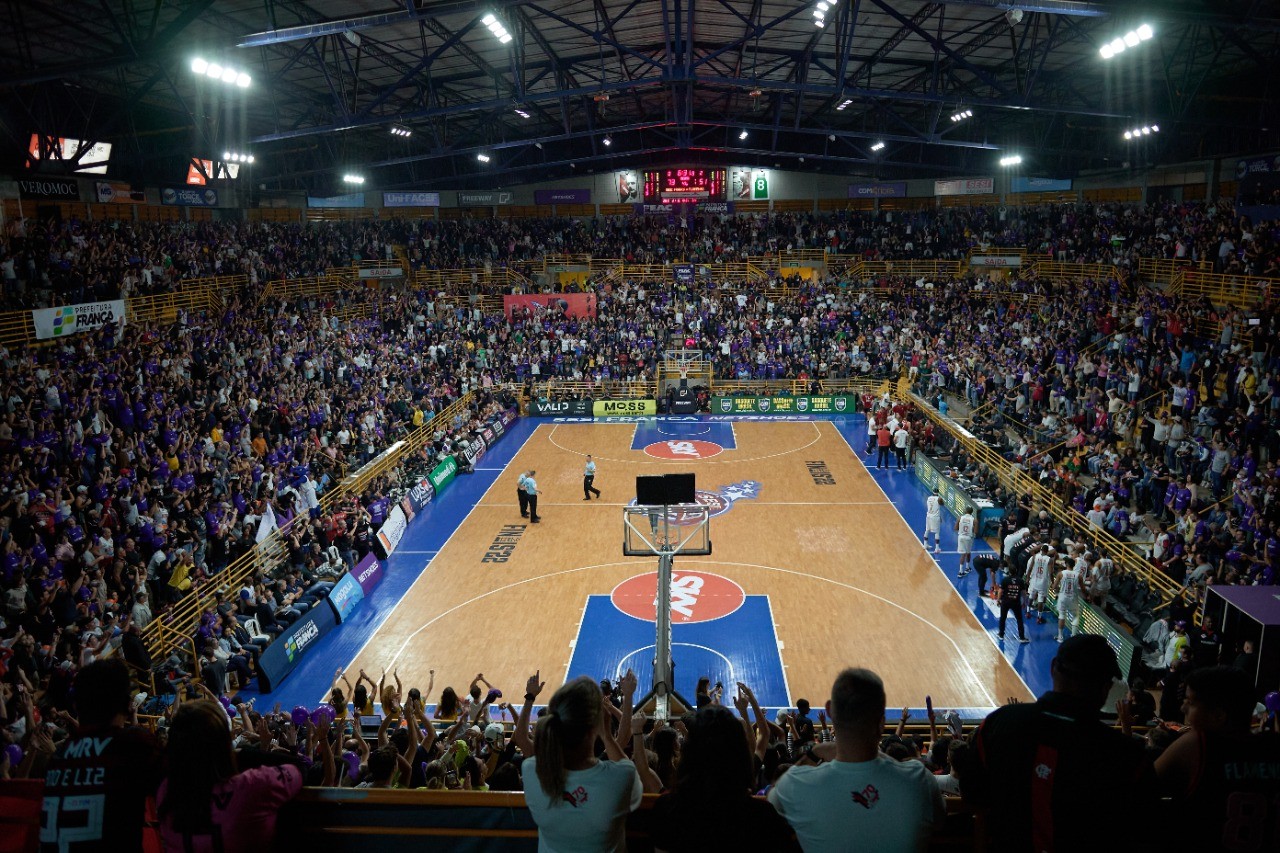 SESI - Franca - Após jogo equilibrado, Sesi Franca Basquete é superado pelo  Flamengo