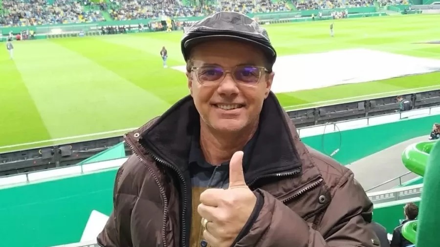 Craque Palhinha fala com elenco da Veterana antes de jogo decisivo da Copa SP