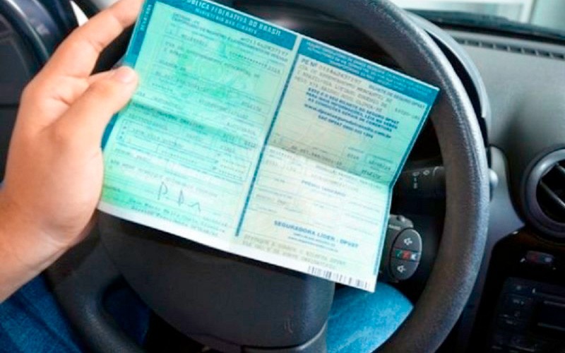 IPVA e licenciamento: entenda a diferença e o que acontece se você não pagar