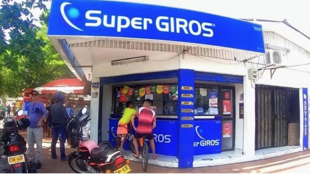 Mulher ganha R$ 1,7 milhão em loteria após marido trocá-la por sua “melhor” amiga
