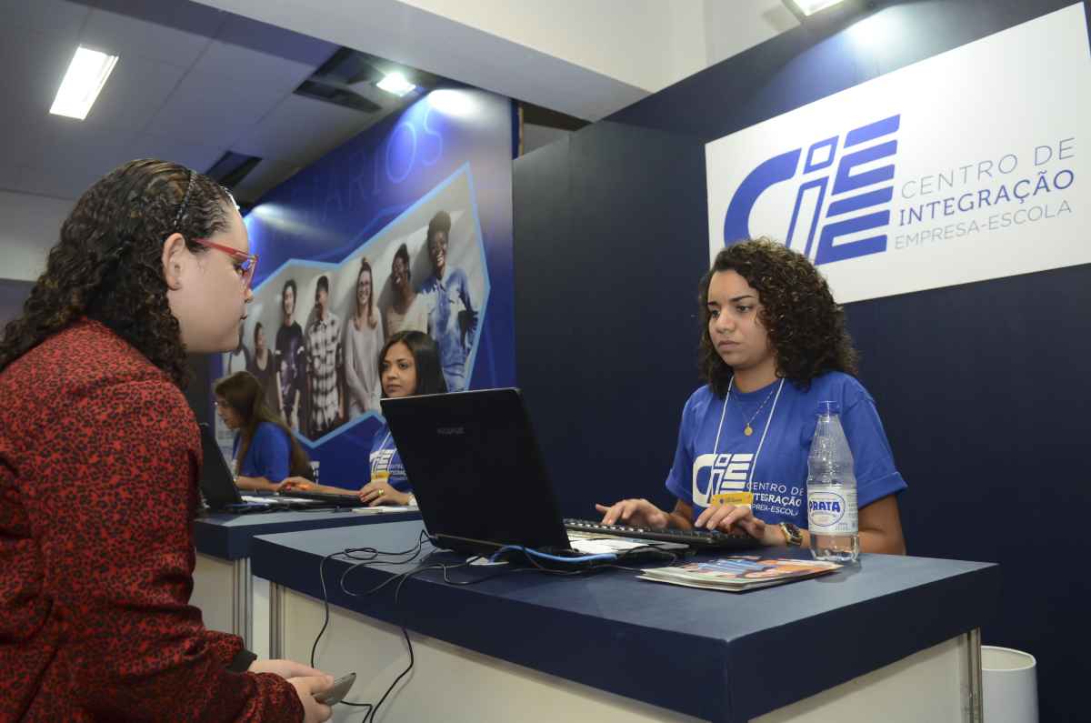 Vão começar as inscrições do estágio Caixa Federal: bolsa-auxílio chega a R$ 1.000