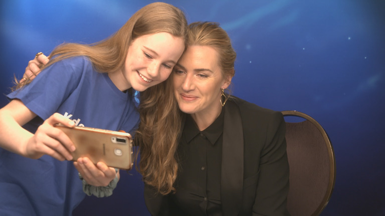 Famosa e empática: Kate Winslet pausa entrevista e encoraja repórter iniciante