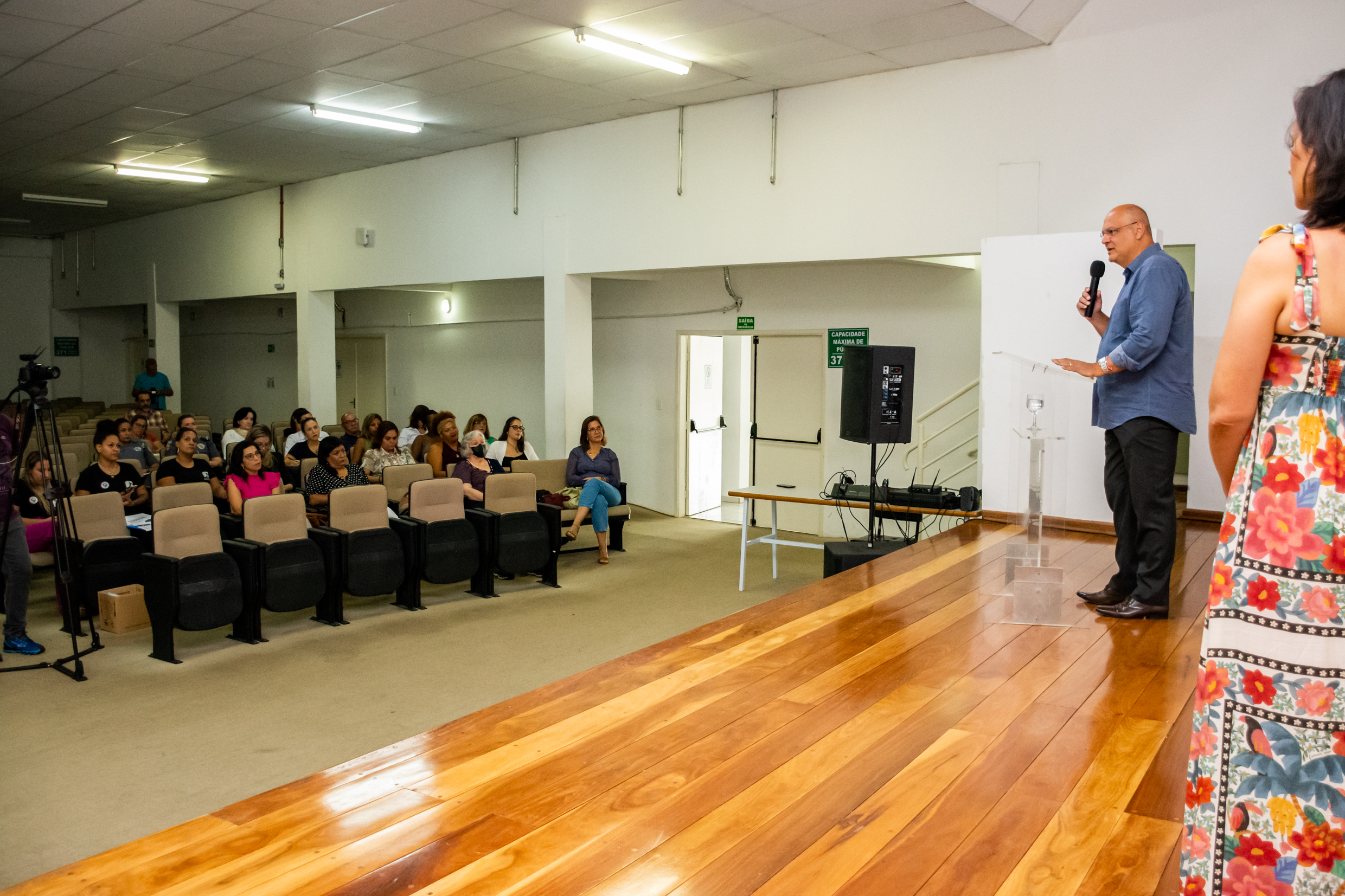Alexandre Ferreira empossa novos membros do Conselho Municipal da Condição Feminina