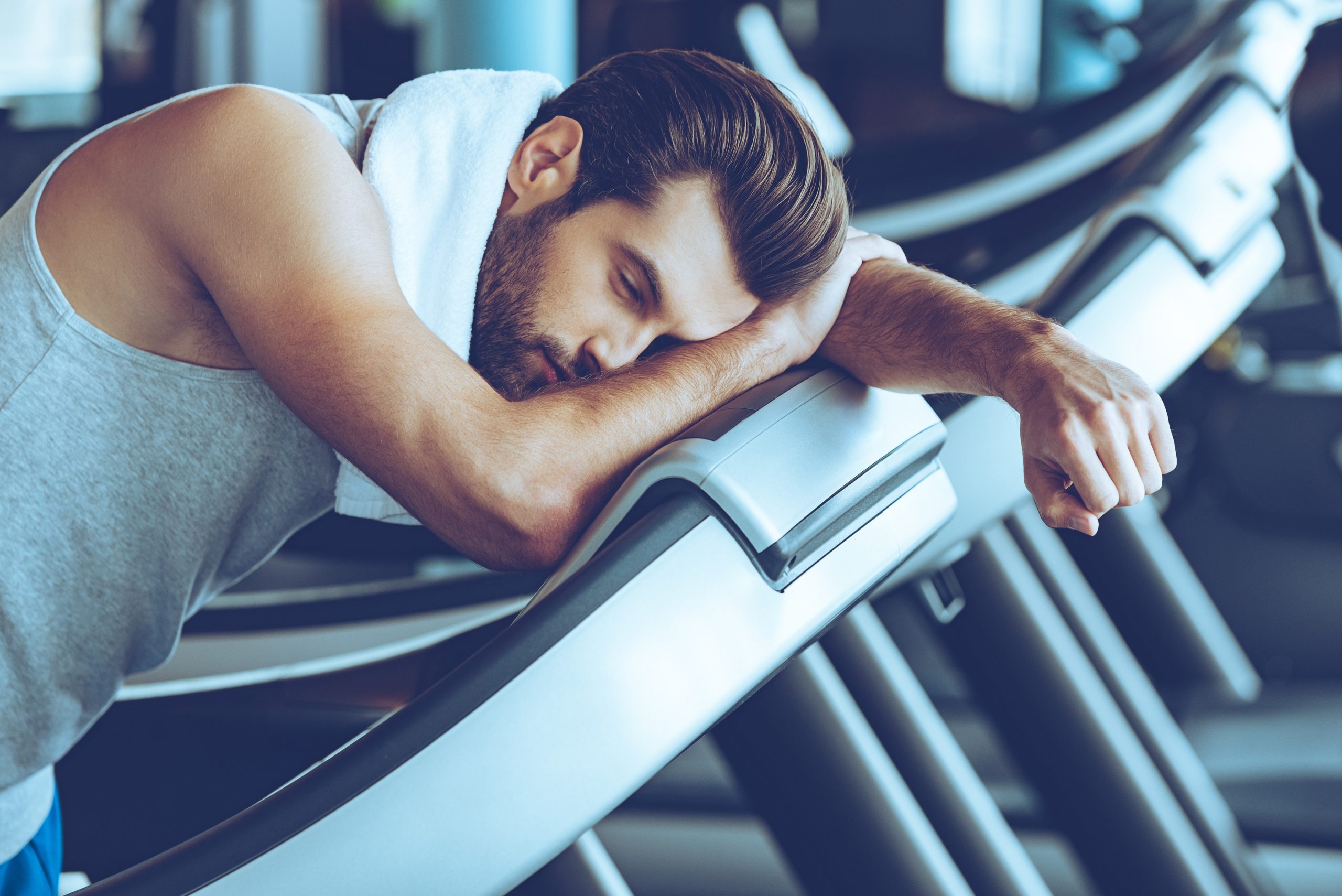 Por que suplementos para ajudar a dormir foram parar na academia? Médico explica!