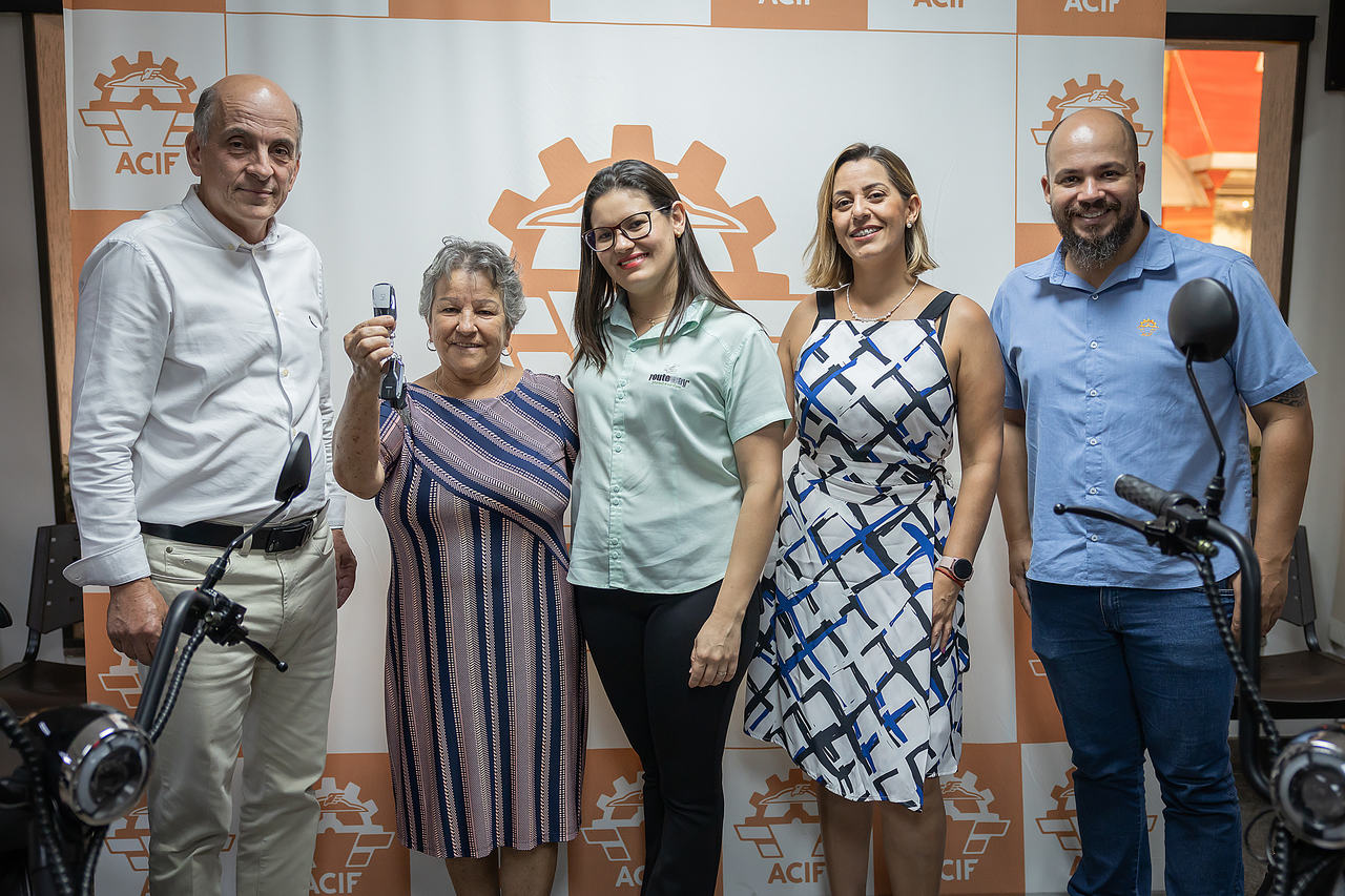 Aos 68 anos, ganhadora da campanha ACIF irá se habilitar para guiar moto recebida