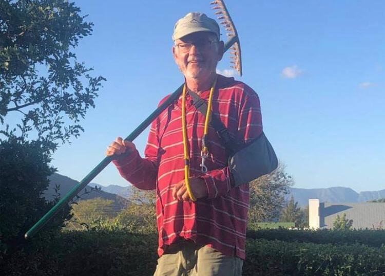 Homem usa mapa deixado pelo pai para encontrar tesouro enterrado há 80 anos
