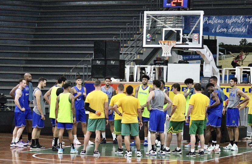 Caboclo decide e São Paulo está na final da Champions do basquete