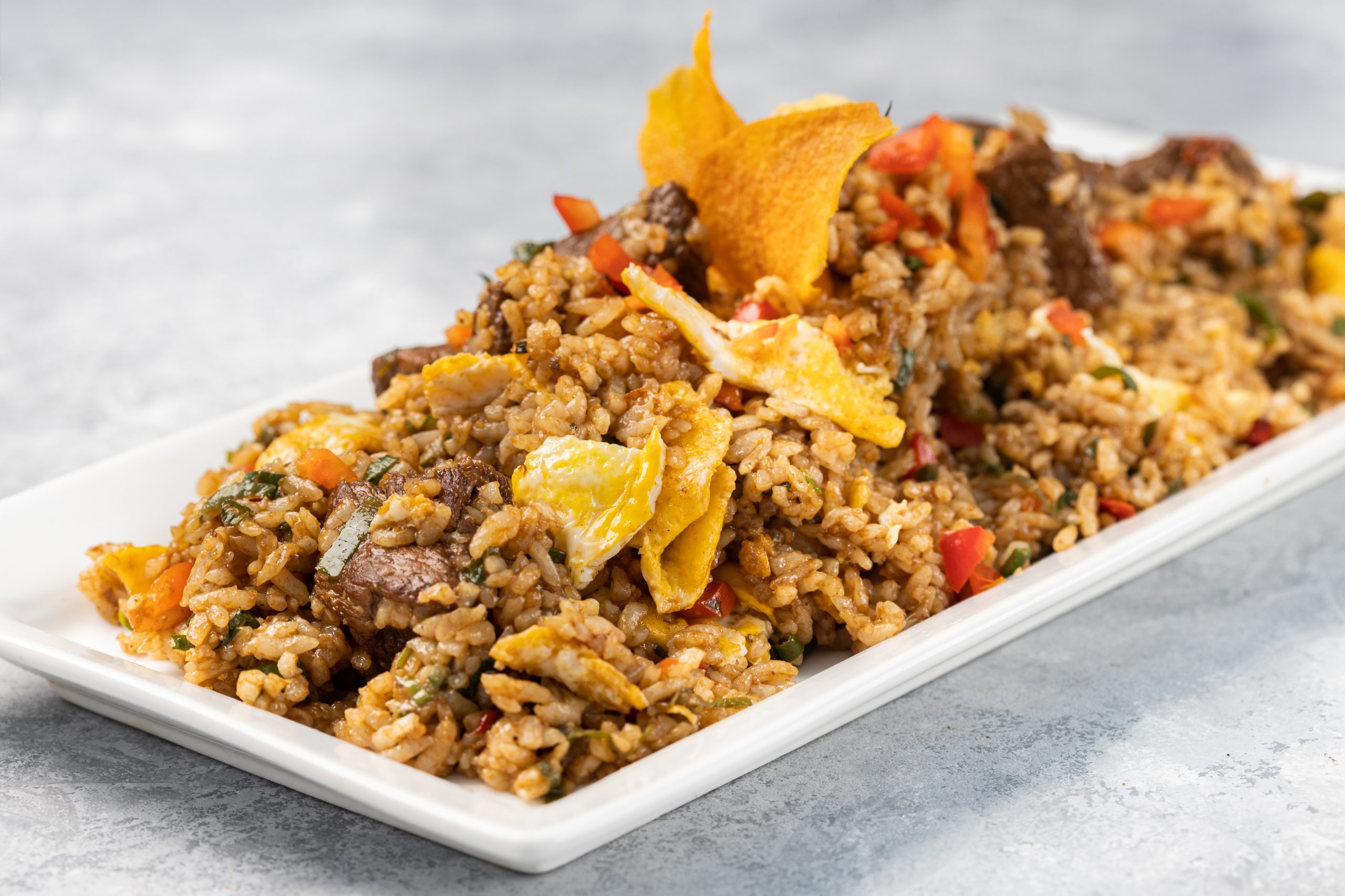 Arroz carreteiro com sobra de churrasco fica delicioso! Aprenda a fazer!