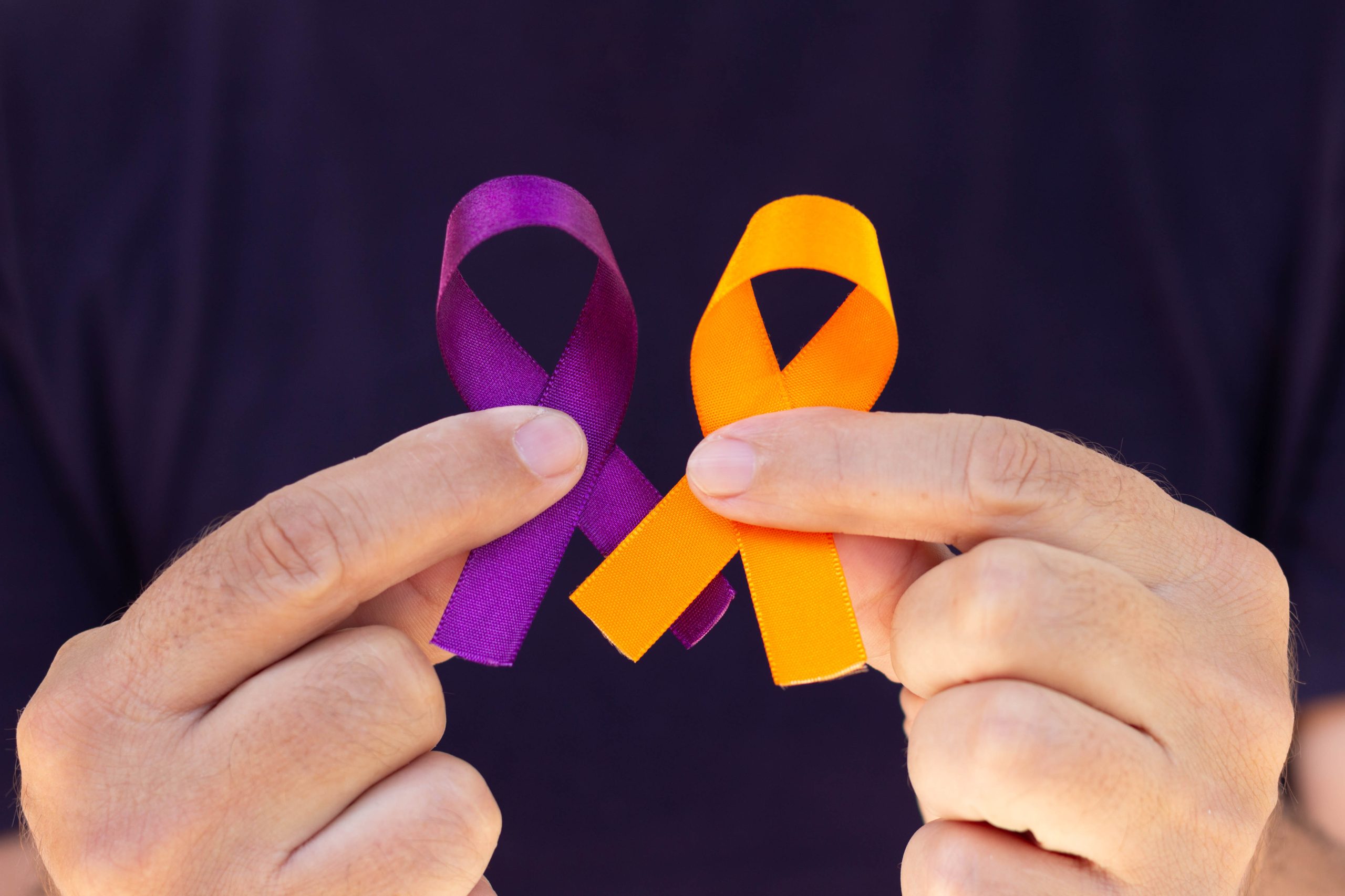 Fevereiro Roxo e Laranja: Conheça a campanha de combate a 4 doenças graves