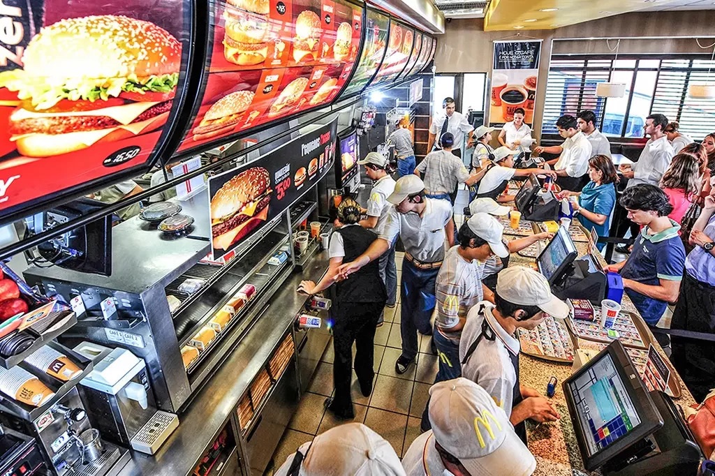 Brasil tem o 22º Big Mac mais caro do mundo e preço sobe 123% em 11 anos. E Franca?