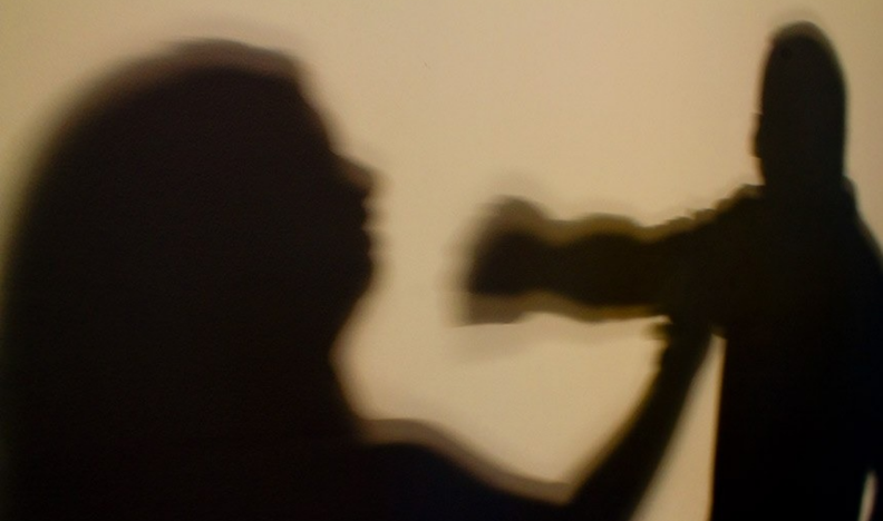 Projeto de lei pode permitir saque de FGTS por mulher vítima de violência