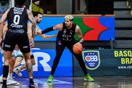 Sesi Franca vence o Corinthians gaúcho de virada e continua invicto no NBB