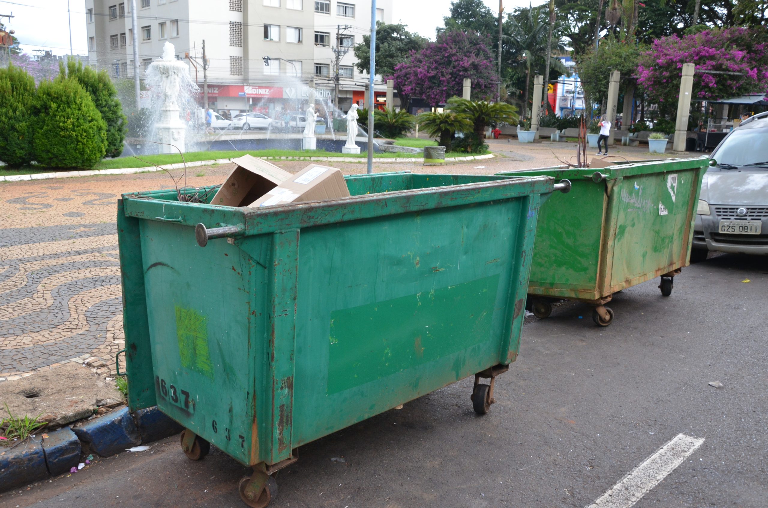 Franca desenvolve campanha e instala mais caçambas para descarte correto de lixo