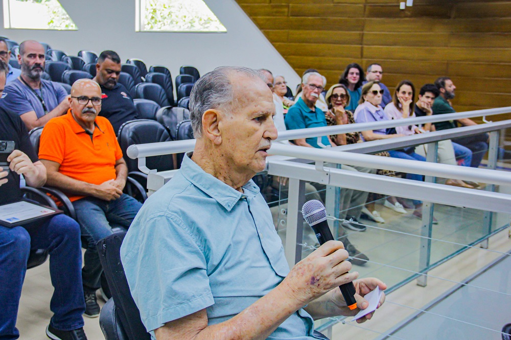 Câmara presta homenagem ao ex-atleta Edson Ferracciú, exemplo de pessoa do bem