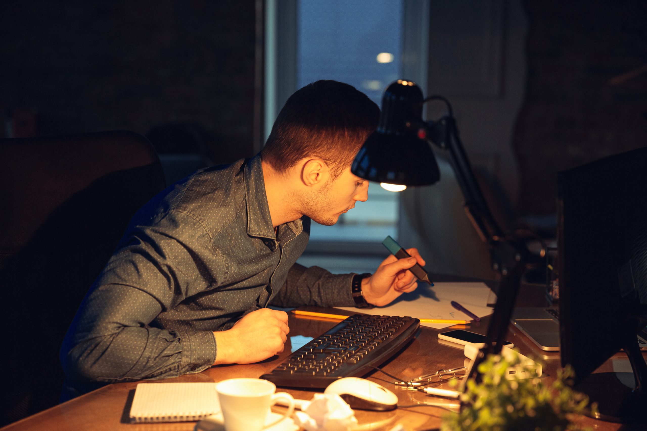 Trabalhe enquanto outros dormem? Cuidado com os prejuízos da privação de sono!