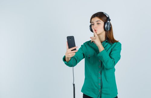 O celular pode estar escutando você: Saiba como impedir essa invasão de privacidade - Jornal da Franca