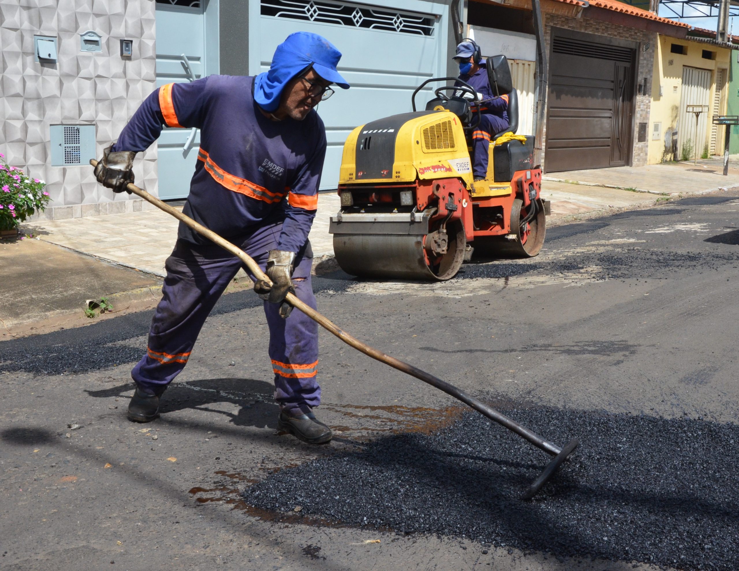 Prefeitura de Franca intensifica operação de remendo asfáltico pela cidade