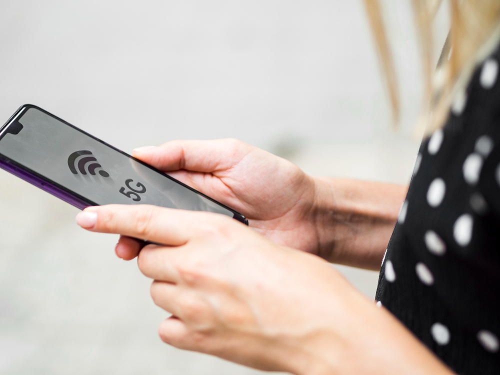 Bateria do celular está acabando rápido? Pare com estas 4 coisas imediatamente