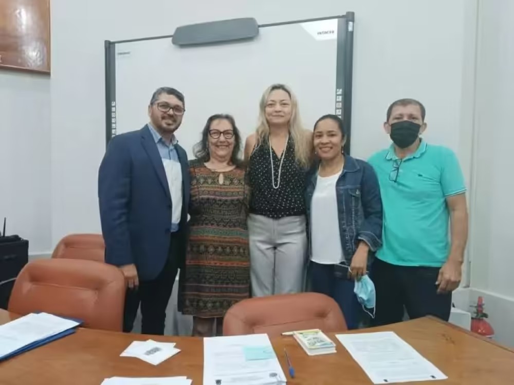 Aos 62 anos, cuidadora se forma em Administração e já tem oferta de emprego