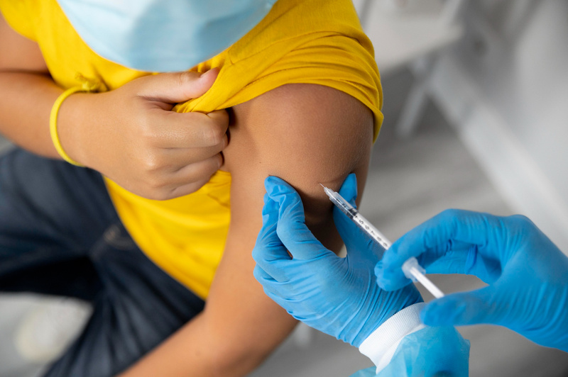 Com a chegada do tempo mais frio, saiba como amenizar casos de gripe em crianças