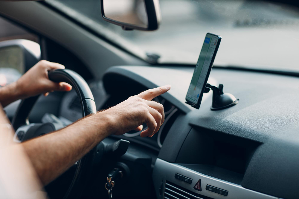 Motorista na Rodovia Cândido Portinari já conta com Wi-Fi da concessionária