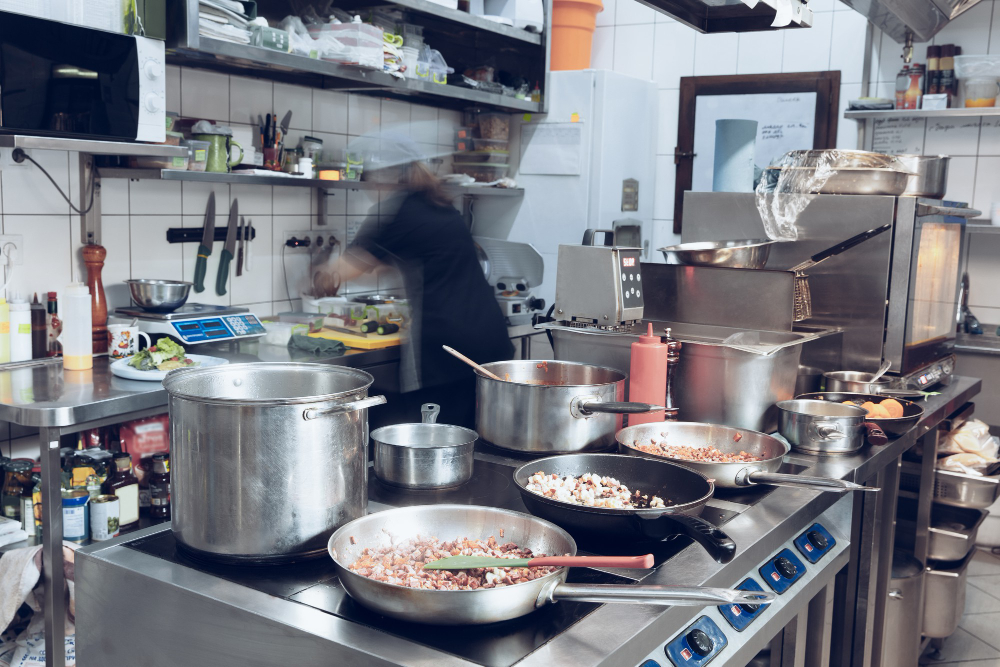 Fiscalização: 80% das cozinhas de escolas públicas não têm alvará da Vigilância