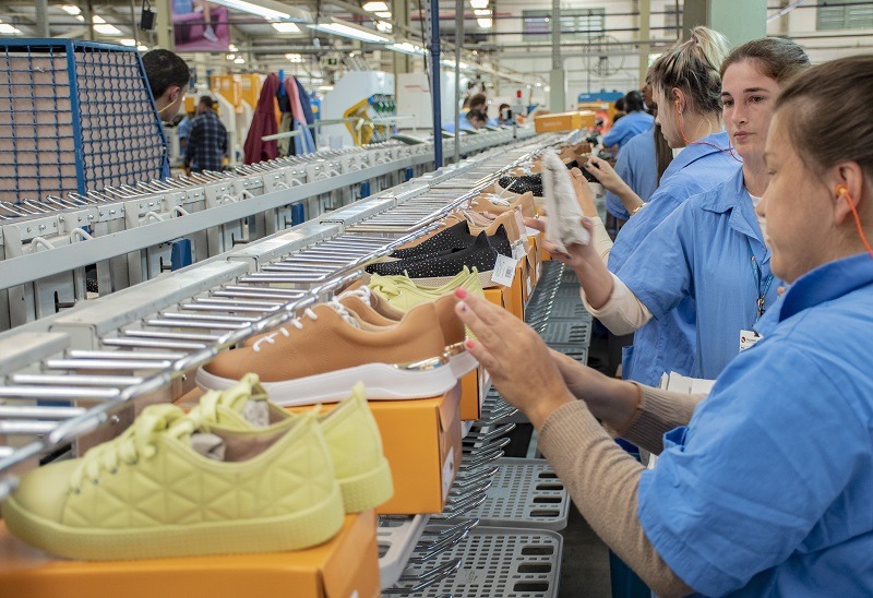 Setores produtivos, inclusive do calçado, veem na desoneração um risco aos empregos