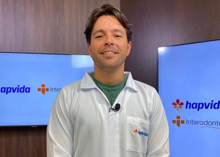 Dentista dá dicas e diz porque escovação noturna é a mais importante do dia