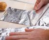 Limpa até prata! Veja as utilidades incríveis para o papel alumínio fora da cozinha - Jornal da Franca